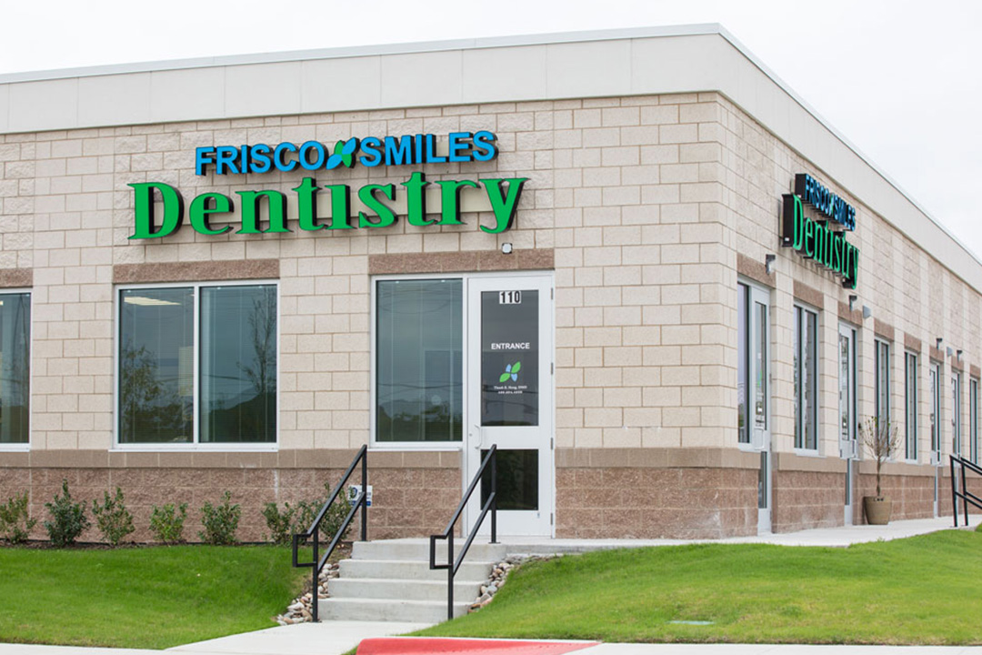 Frisco Smiles Dentistry | Ceramic Crowns, Extractions and Digital Radiography